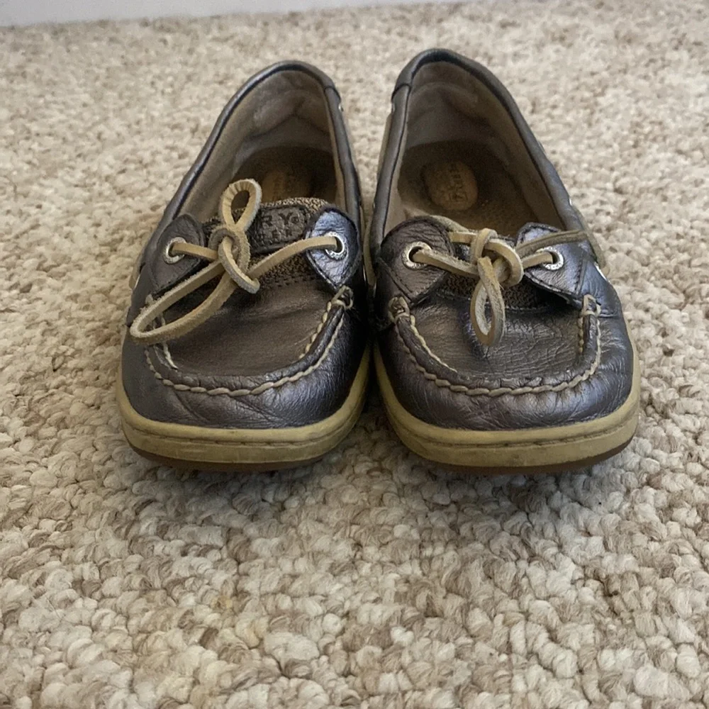 Sperry Slides - Picture 2 of 5